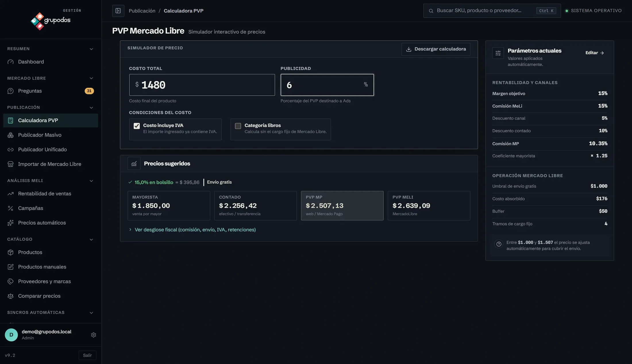 Calculadora de precio del panel — a partir del costo del producto y el porcentaje de publicidad resuelve los cuatro precios de venta (mayorista, contado, web y Mercado Libre), con los parámetros de margen, comisiones y envío a la derecha.